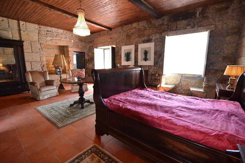 Casa Do Ribeiro Bed & Breakfast กิมาไรส์ ภายนอก รูปภาพ