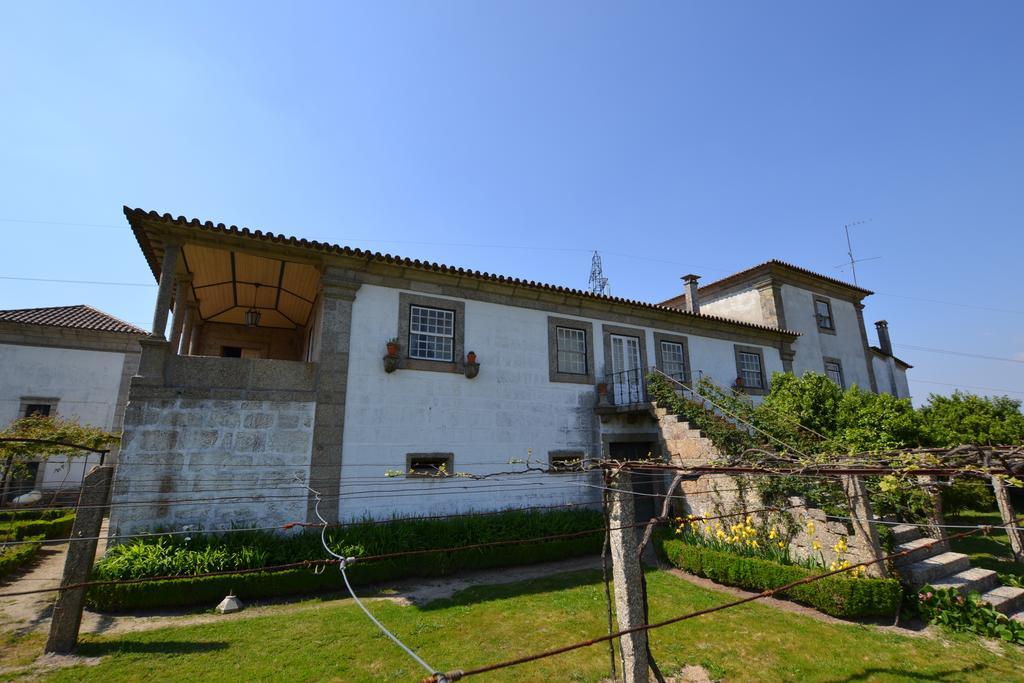 Casa Do Ribeiro Bed & Breakfast กิมาไรส์ ภายนอก รูปภาพ